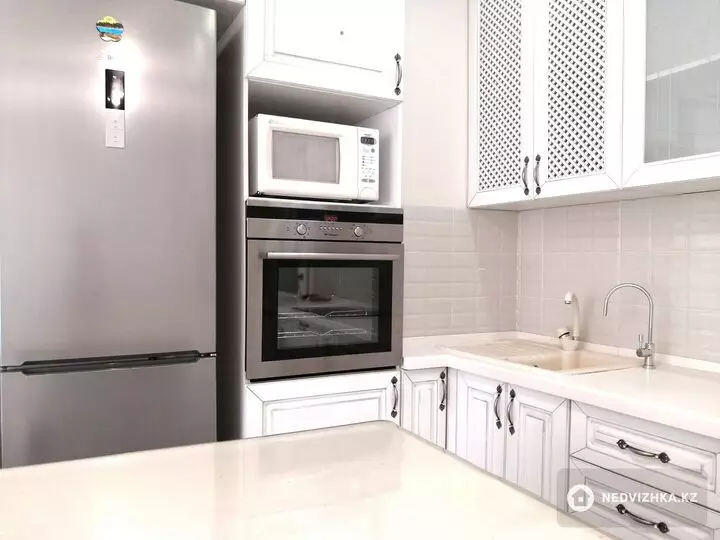 2-комнатная квартира, этаж 4 из 16, 68 м², На длительный срок, фотография 5