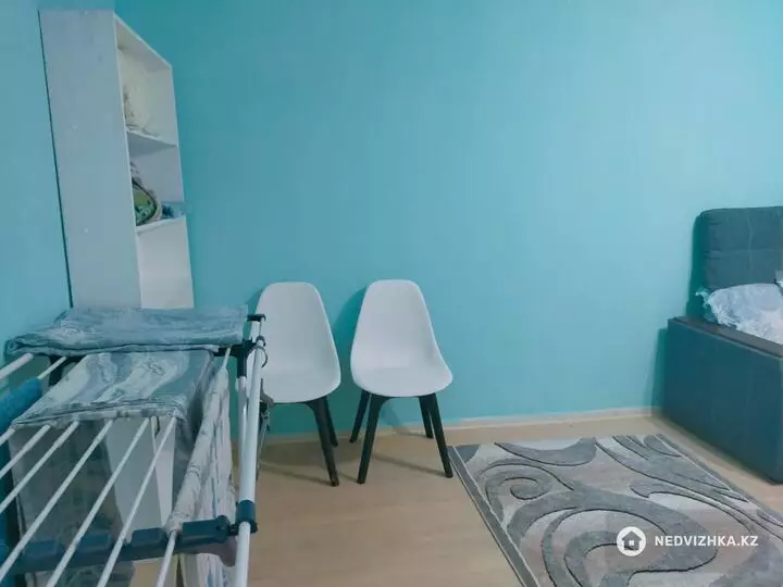 1-комнатная квартира, этаж 1 из 4, 36 м², Посуточно, фотография 4