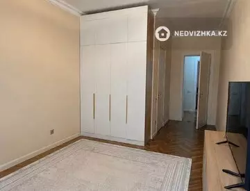 3-комнатная квартира, этаж 2 из 12, 90 м², миниатюра 11