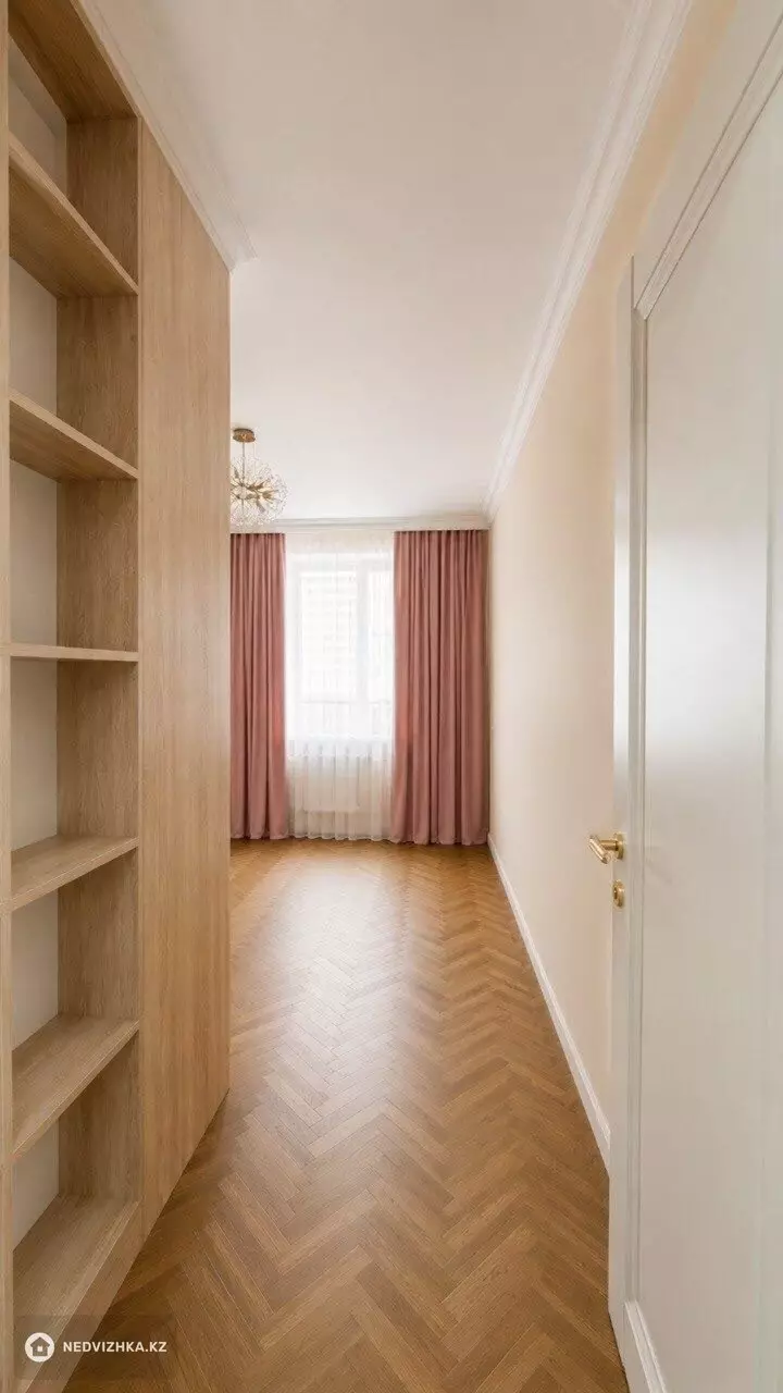 3-комнатная квартира, этаж 2 из 12, 90 м², фотография 5