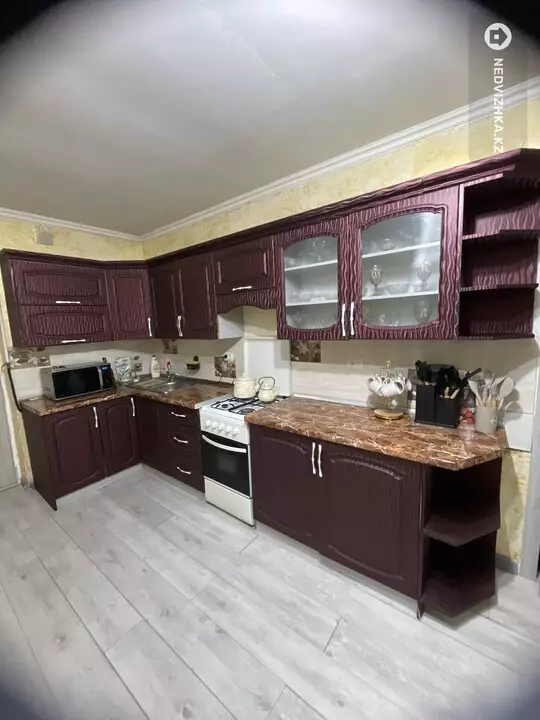 6-комнатный дом, 7 соток, 620 м²