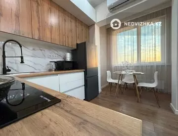2-комнатная квартира, этаж 16 из 20, 60 м², Посуточно