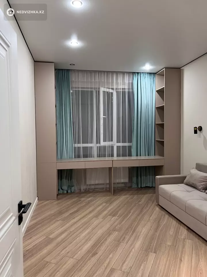 2-комнатная квартира, этаж 5 из 12, 43 м², фотография 2