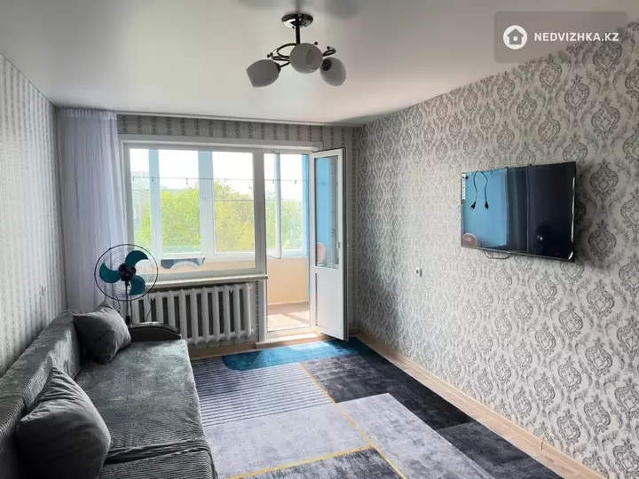 2-комнатная квартира, этаж 5 из 5, 52 м², На длительный срок, фотография 3
