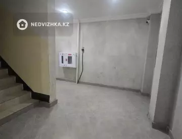 2-комнатная квартира, этаж 3 из 9, 79 м², миниатюра 5