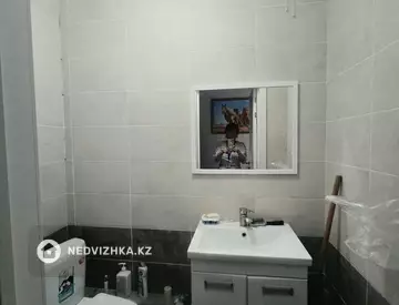 2-комнатная квартира, этаж 6 из 9, 57 м², миниатюра 8