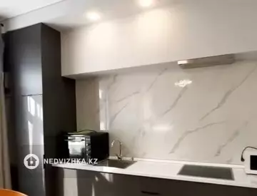 2-комнатная квартира, этаж 1 из 3, 62 м², На длительный срок