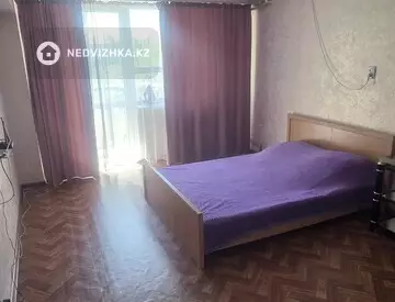 1-комнатная квартира, этаж 3 из 5, 38 м²