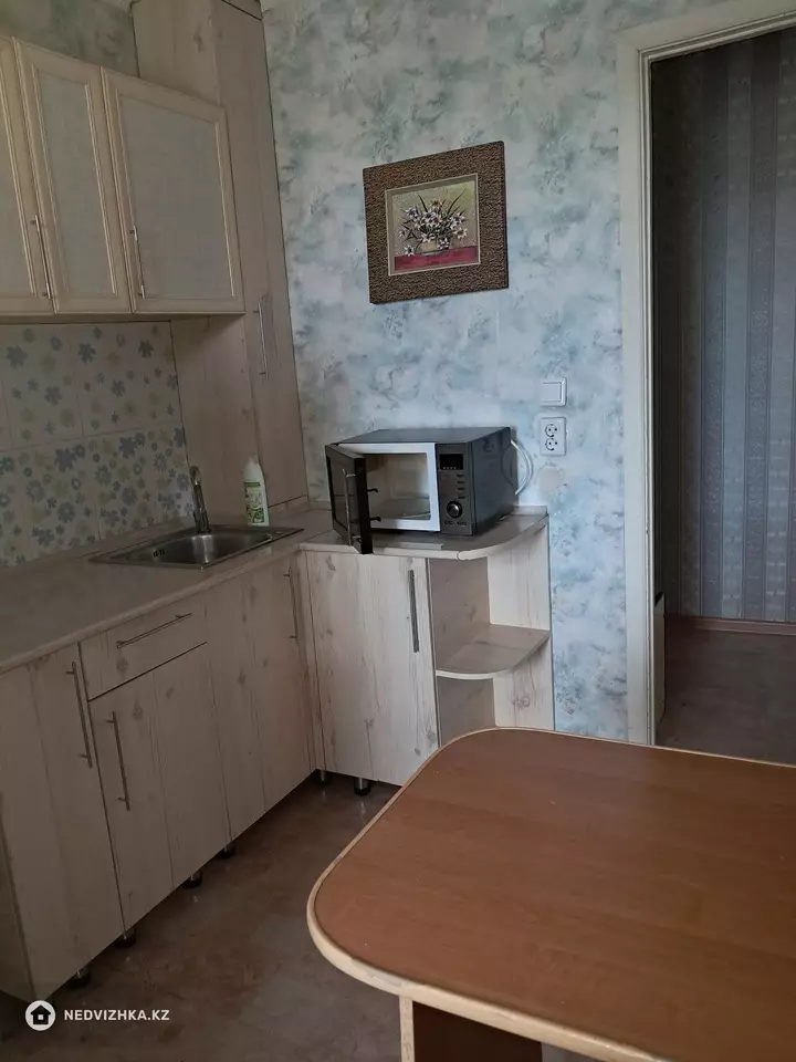 1-комнатная квартира, этаж 4 из 10, 39 м², фотография 3