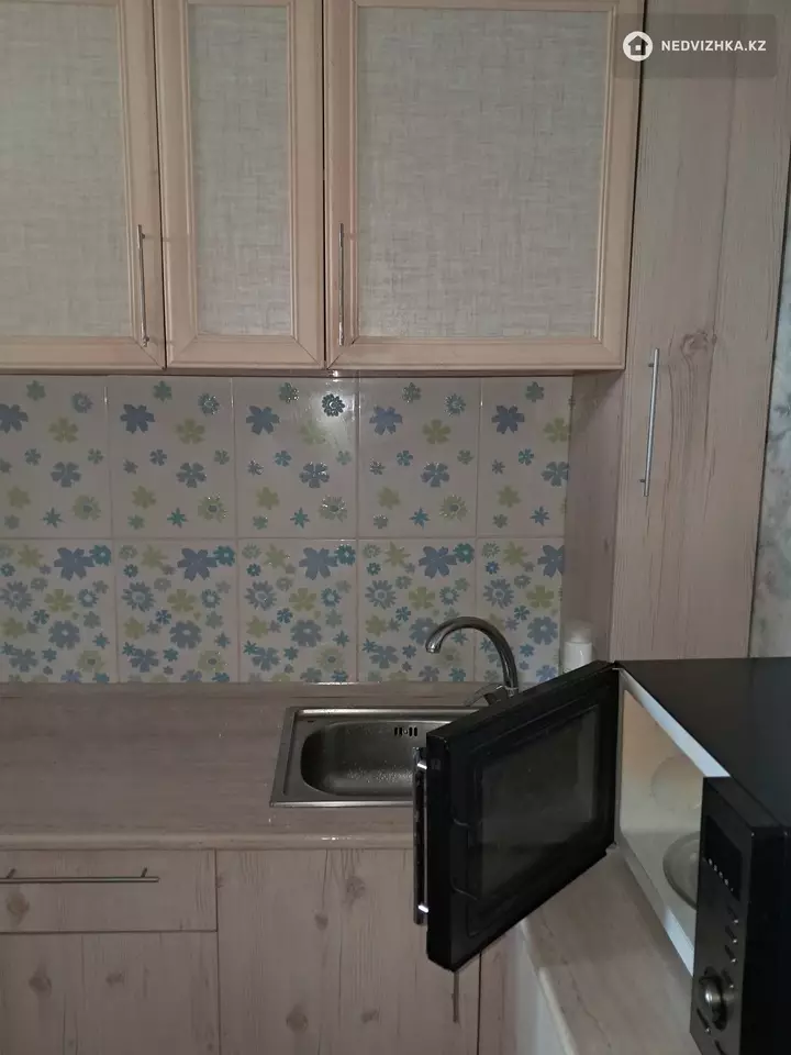 1-комнатная квартира, этаж 4 из 10, 39 м², фотография 4