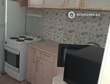 1-комнатная квартира, этаж 4 из 10, 39 м²