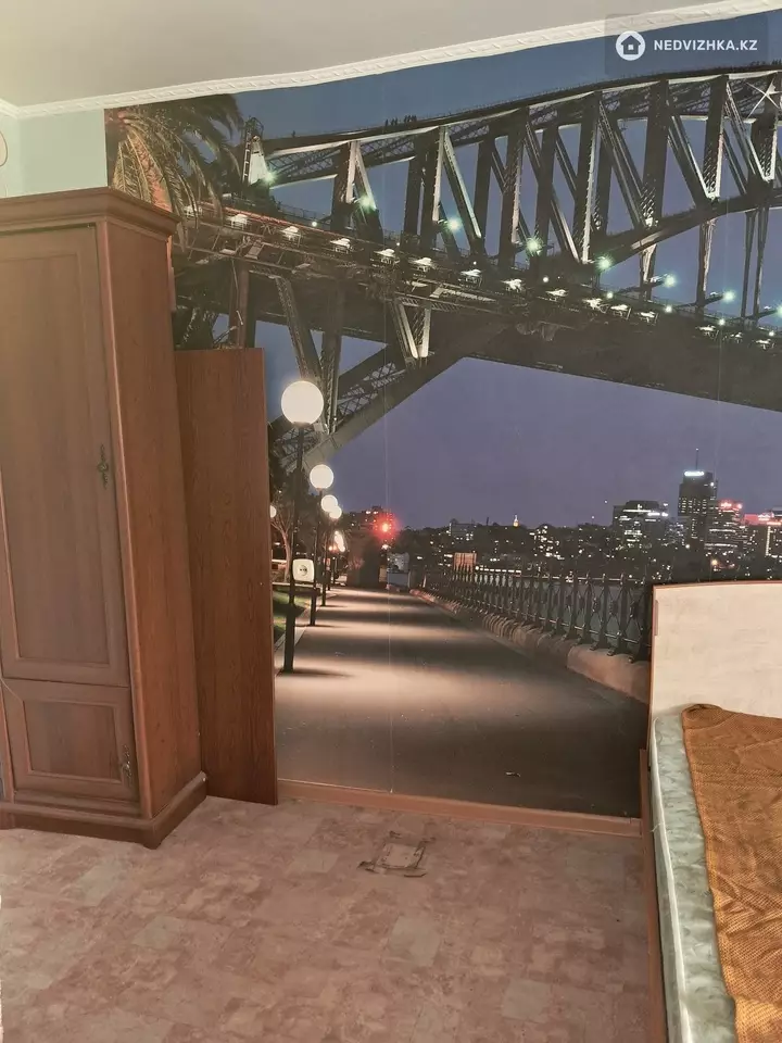 1-комнатная квартира, этаж 4 из 10, 39 м²