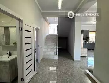 5-комнатный дом, 10 соток, 180 м², миниатюра 2