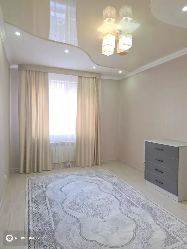 3-комнатная квартира, этаж 1 из 9, 89 м², фотография 4