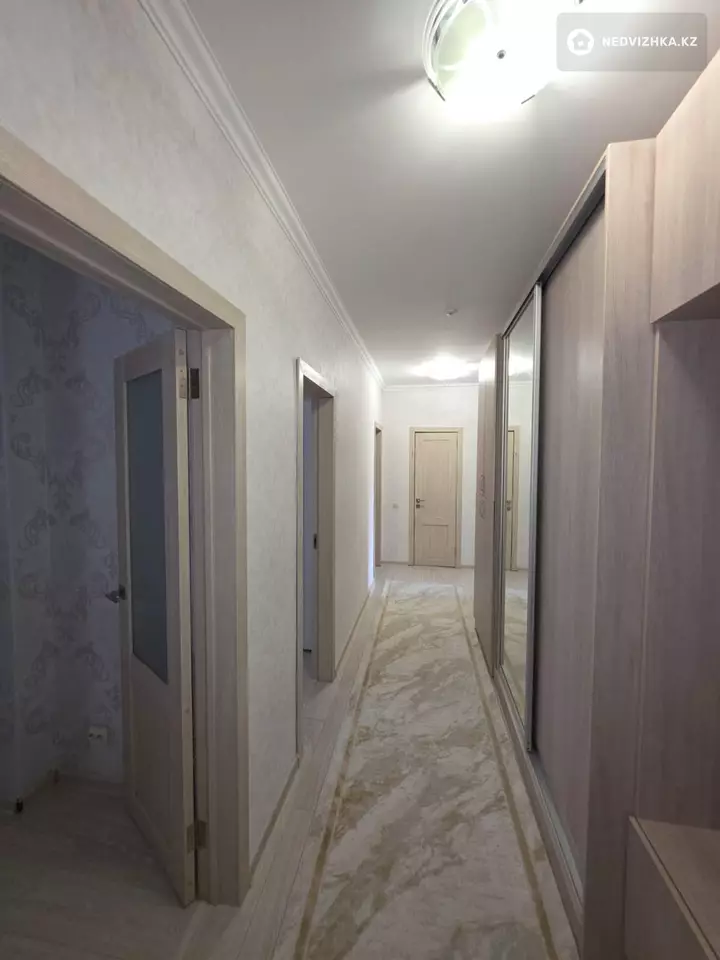 3-комнатная квартира, этаж 1 из 9, 89 м², фотография 2