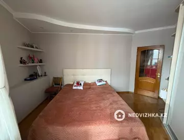 3-комнатная квартира, этаж 4 из 11, 92 м², миниатюра 10