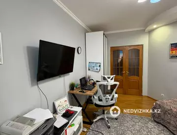 3-комнатная квартира, этаж 4 из 11, 92 м², миниатюра 4