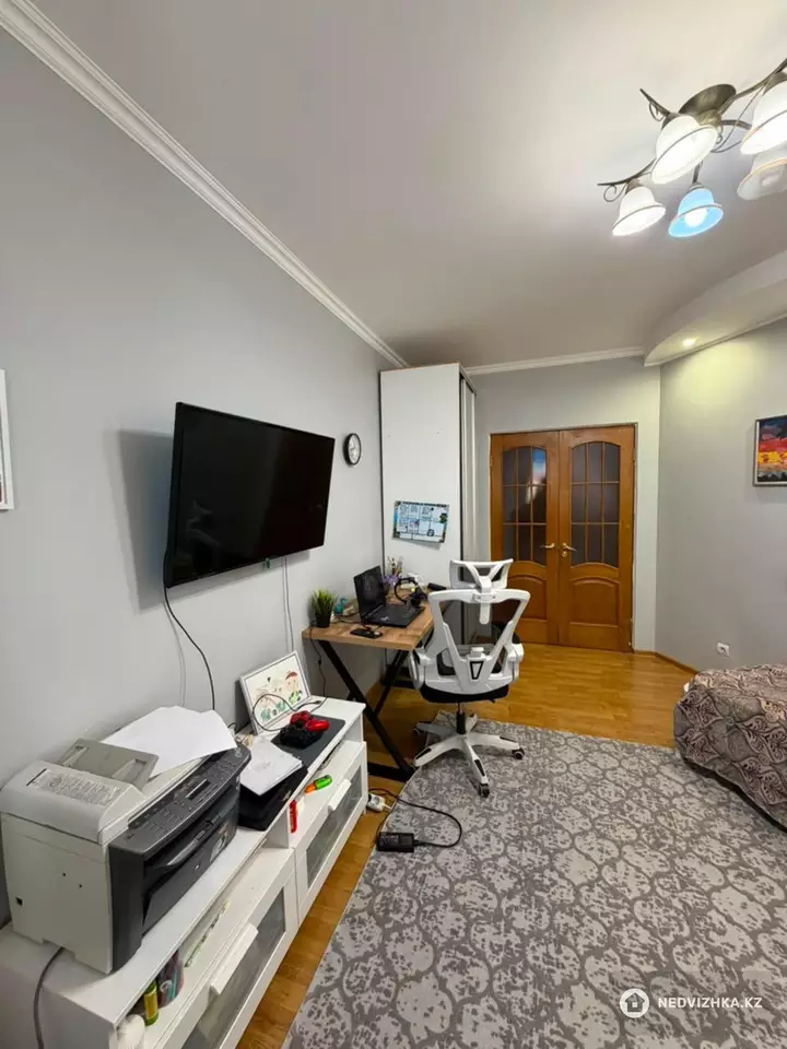 3-комнатная квартира, этаж 4 из 11, 92 м², фотография 4