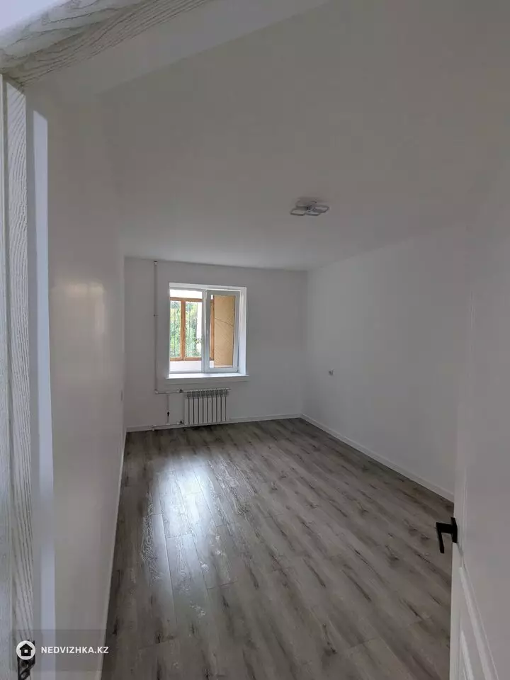 1-комнатная квартира, этаж 2 из 4, 46 м², фотография 2