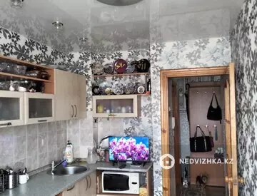3-комнатная квартира, этаж 4 из 11, 64 м²