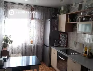 3-комнатная квартира, этаж 4 из 11, 64 м²