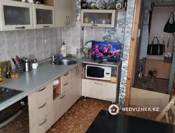 3-комнатная квартира, этаж 4 из 11, 64 м²