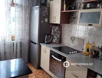 3-комнатная квартира, этаж 4 из 11, 64 м²