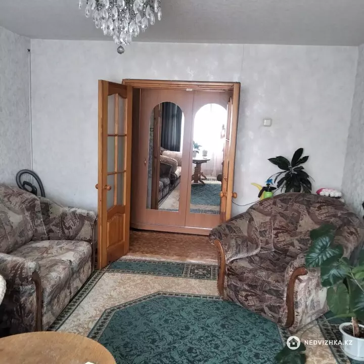 3-комнатная квартира, этаж 4 из 11, 64 м², фотография 5