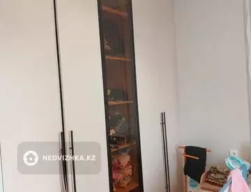 2-комнатная квартира, этаж 4 из 7, 64 м²