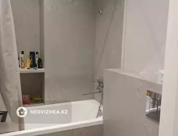 2-комнатная квартира, этаж 4 из 7, 64 м², миниатюра 6
