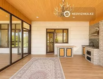7-комнатный дом, 15 соток, 540 м²