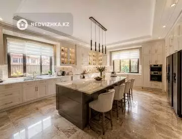 7-комнатный дом, 15 соток, 540 м²