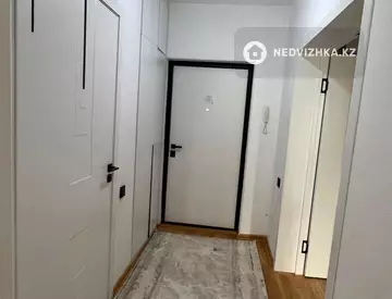 1-комнатная квартира, этаж 7 из 9, 40 м², миниатюра 2