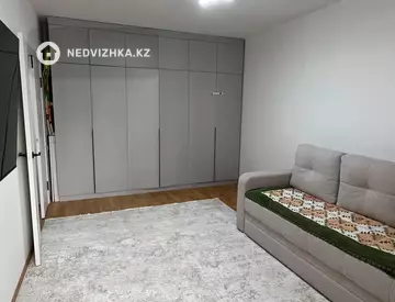 1-комнатная квартира, этаж 7 из 9, 40 м², миниатюра 8