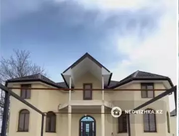 10-комнатный дом, 19 соток, 305 м²