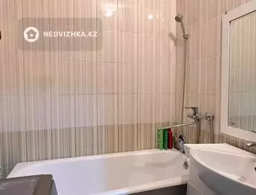 3-комнатная квартира, этаж 3 из 5, 67 м², миниатюра 7