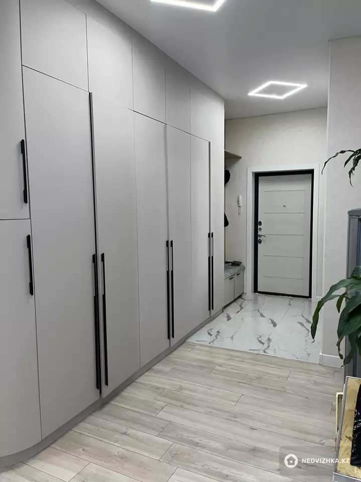 3-комнатная квартира, этаж 8 из 15, 95 м²