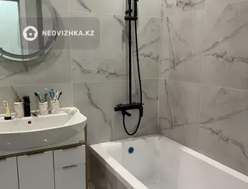 3-бөлмелі пәтер, қабат 8 барлық қабат саны 15, 95 м², 4-нобай