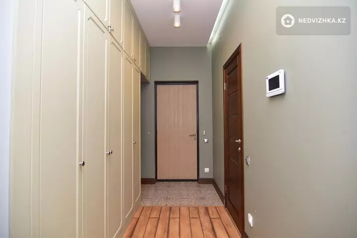 2-комнатная квартира, этаж 7 из 10, 75 м²