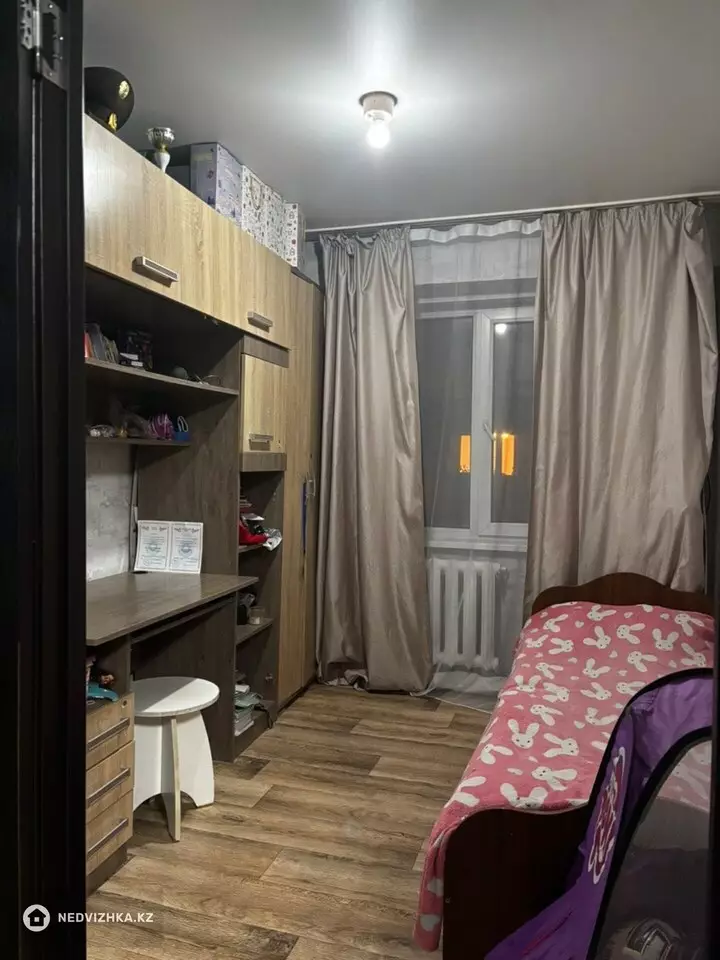 3-комнатная квартира, этаж 5 из 5, 56 м², фотография 2
