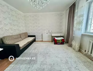 2-комнатная квартира, этаж 8 из 16, 70 м², миниатюра 1