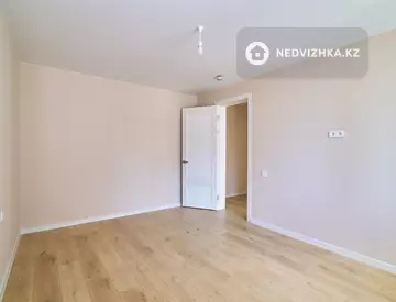 3-комнатная квартира, этаж 3 из 17, 67 м², миниатюра 9