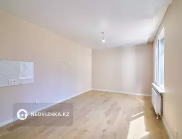 3-комнатная квартира, этаж 3 из 17, 67 м², миниатюра 6