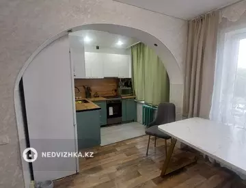4-комнатная квартира, этаж 4 из 5, 59 м²