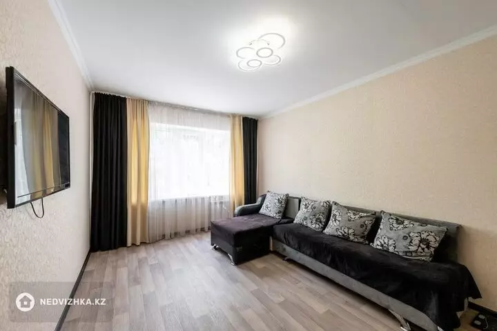 2-комнатная квартира, этаж 2 из 5, 52 м²