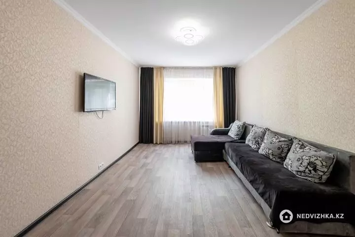 2-комнатная квартира, этаж 2 из 5, 52 м², фотография 2