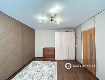 2-комнатная квартира, этаж 4 из 5, 52 м²