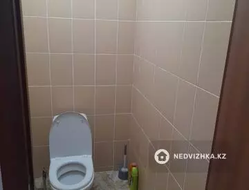 2-комнатная квартира, этаж 5 из 5, 61 м², На длительный срок