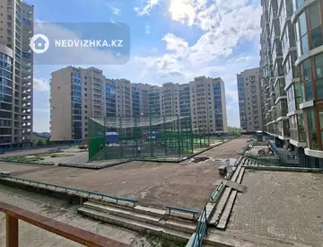 3-комнатная квартира, этаж 3 из 13, 110 м², миниатюра 1