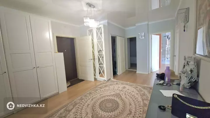 3-комнатная квартира, этаж 3 из 13, 110 м², фотография 4